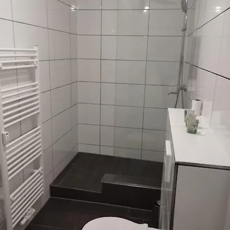 Appartement 4 Personen - Zimmer In Wohnung, Zentral, Ruhig, Modern Lubbecke Esterno foto
