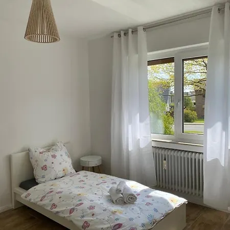 Appartement 4 Personen - Zimmer In Wohnung, Zentral, Ruhig, Modern Lubbecke Esterno foto