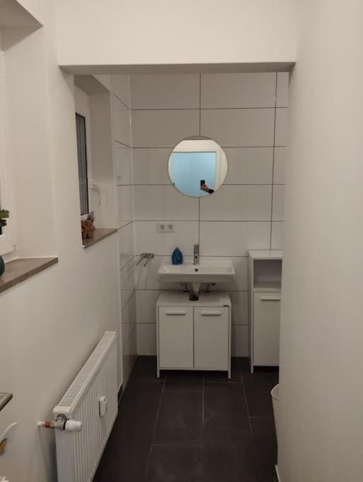 4 Personen - In Wohnung, Zentral, Ruhig, Modern Apartment